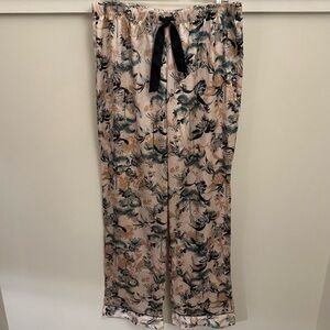 Victoria's Secret Pink and Black Floral Pajama Pants size medium long